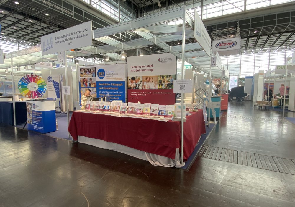 Das Bild zeigt den Stand des bvkm auf der Rehacare-Messe
